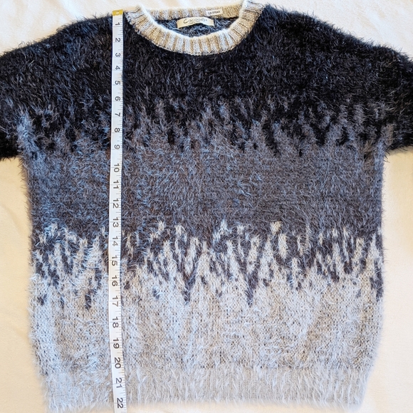 COCOGIO Crew Neck Sweater - Picture 8 of 9